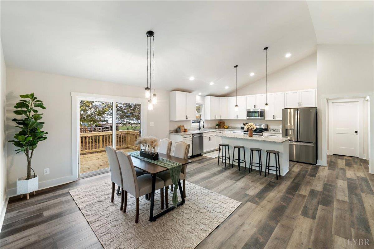 1025 Lindsay Rd, Forest, VA 24551