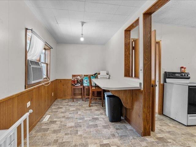 605 S Vine Avenue, Marshfield, WI 54449