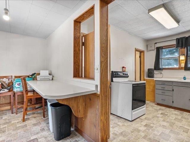 605 S Vine Avenue, Marshfield, WI 54449