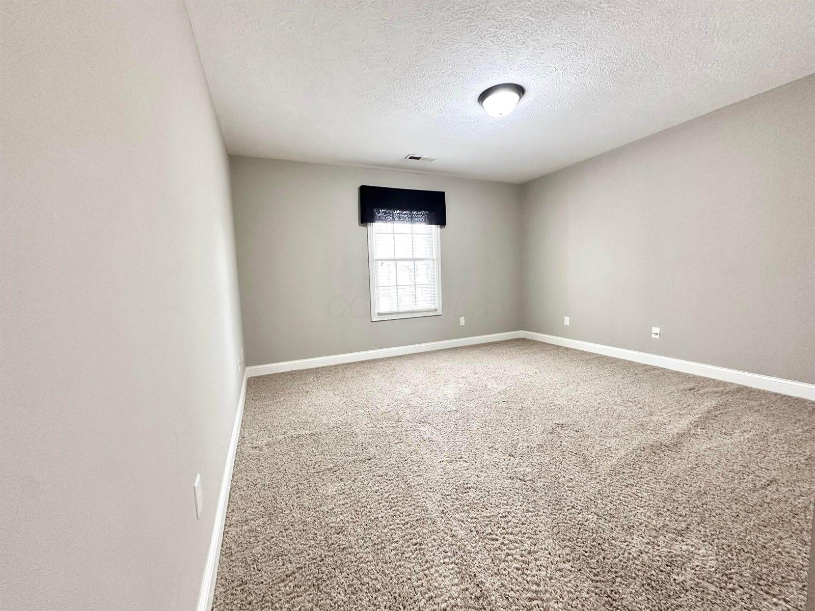 7040 Aly Dar Lane, Blacklick, OH 43004