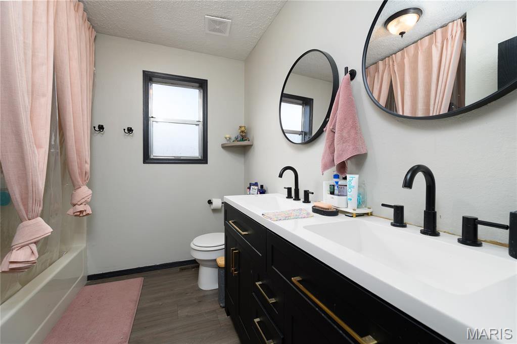 24025 Turtle Lane, Saint Robert, MO 65584