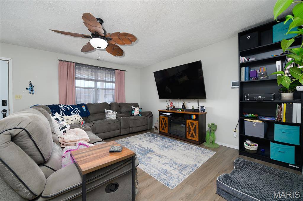 24025 Turtle Lane, Saint Robert, MO 65584