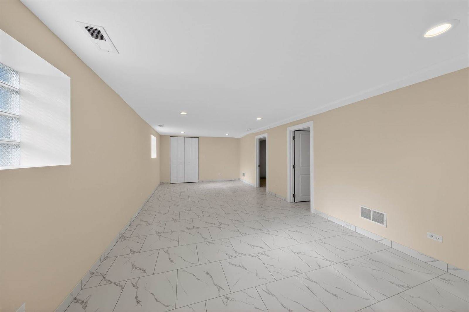 6559 South Kedvale Avenue, Chicago, IL 60629