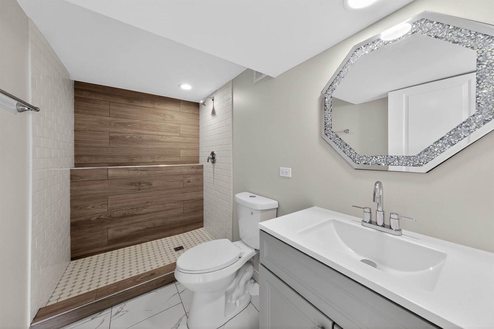 6559 South Kedvale Avenue, Chicago, IL 60629