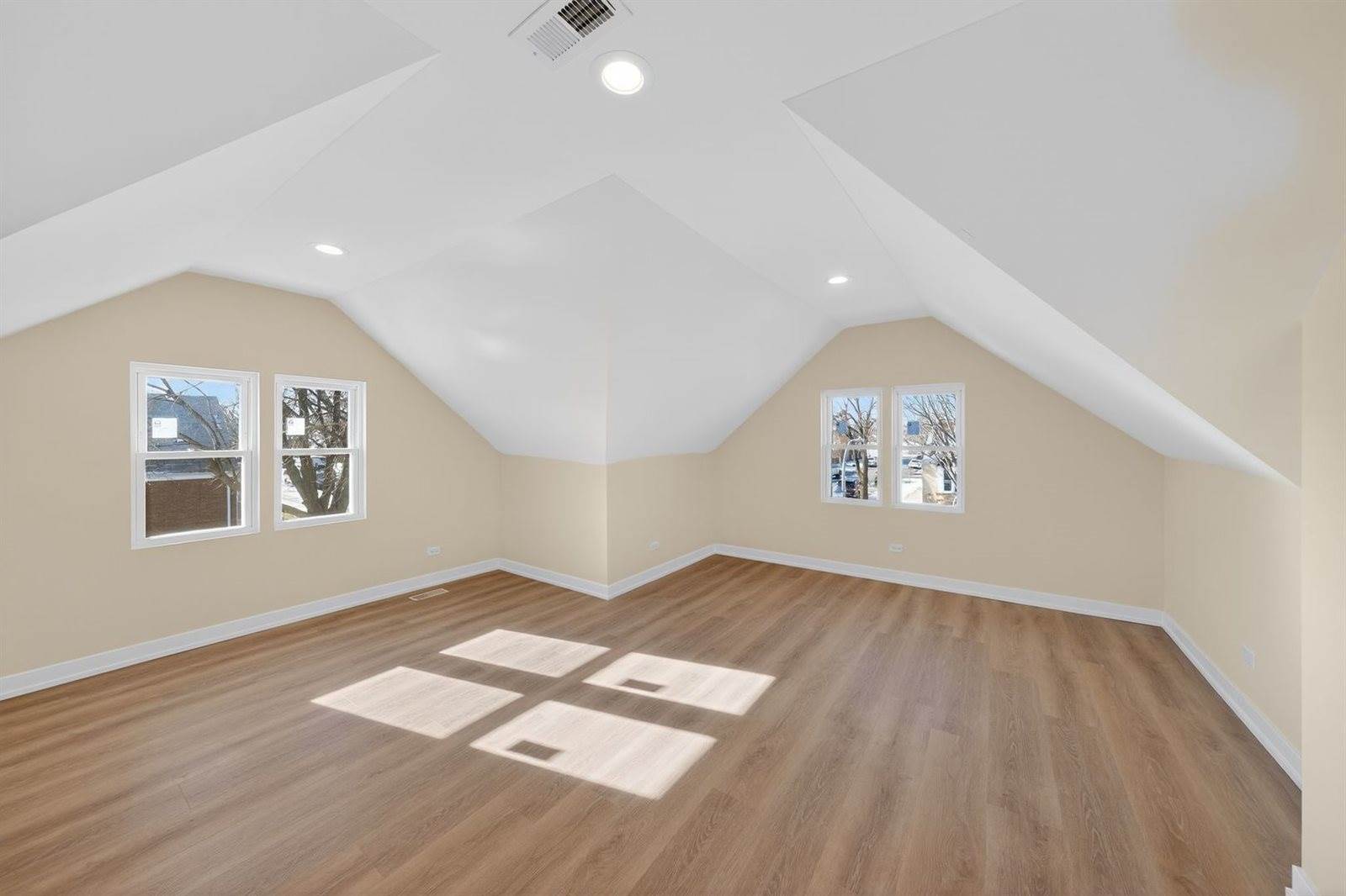 6559 South Kedvale Avenue, Chicago, IL 60629