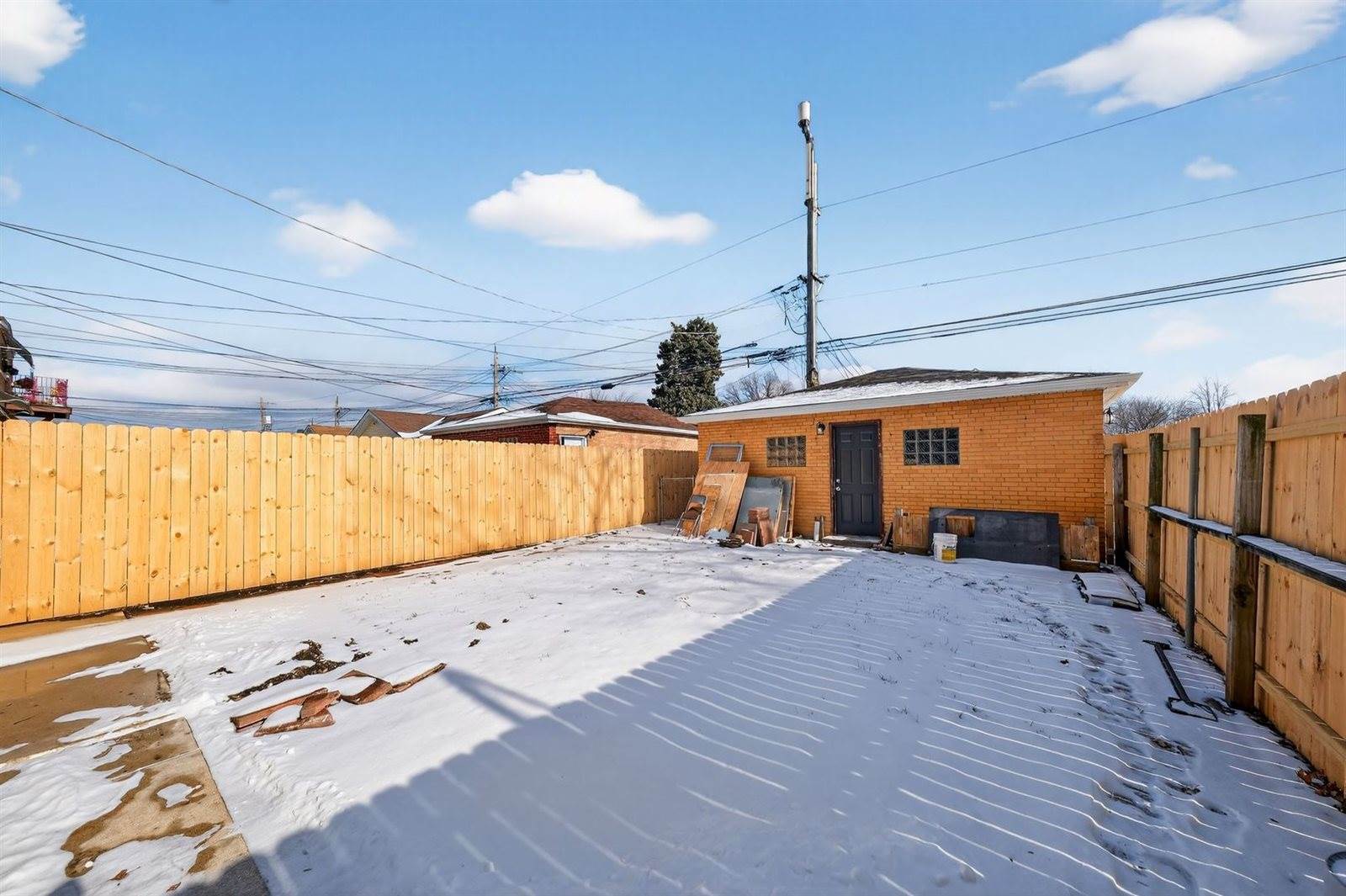 6559 South Kedvale Avenue, Chicago, IL 60629