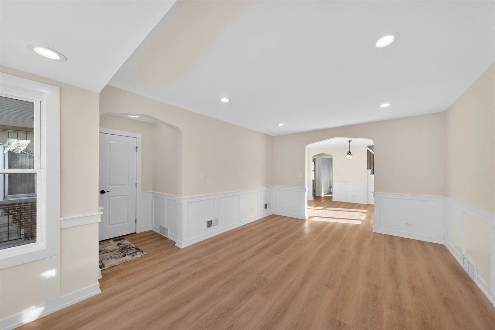 6559 South Kedvale Avenue, Chicago, IL 60629