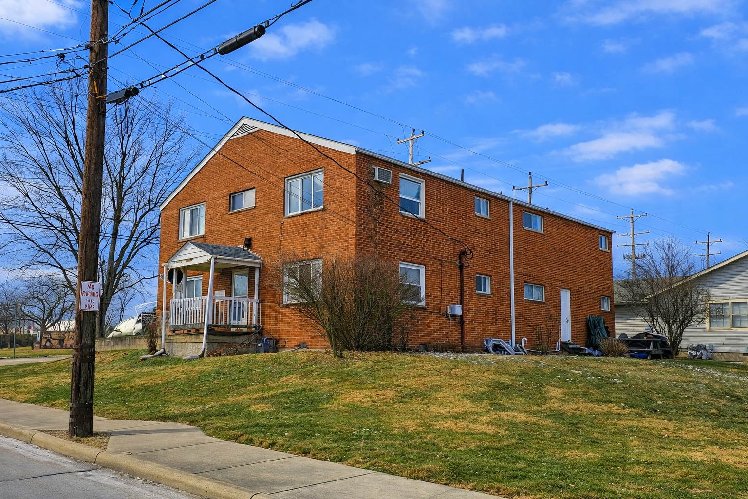 40 W Maple St, Johnstown, OH 43031