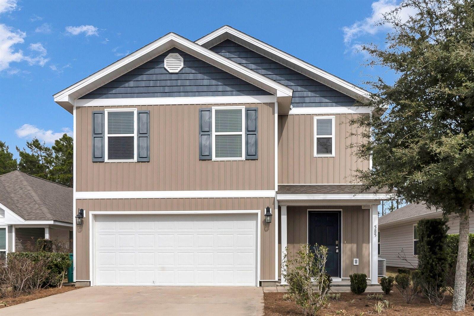 585 Earl Godwin Road, Freeport, FL 32439