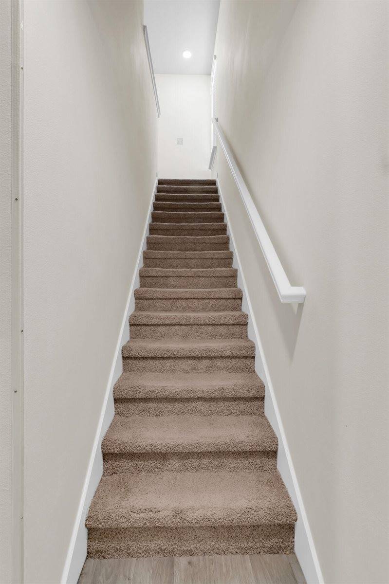 585 Earl Godwin Road, Freeport, FL 32439