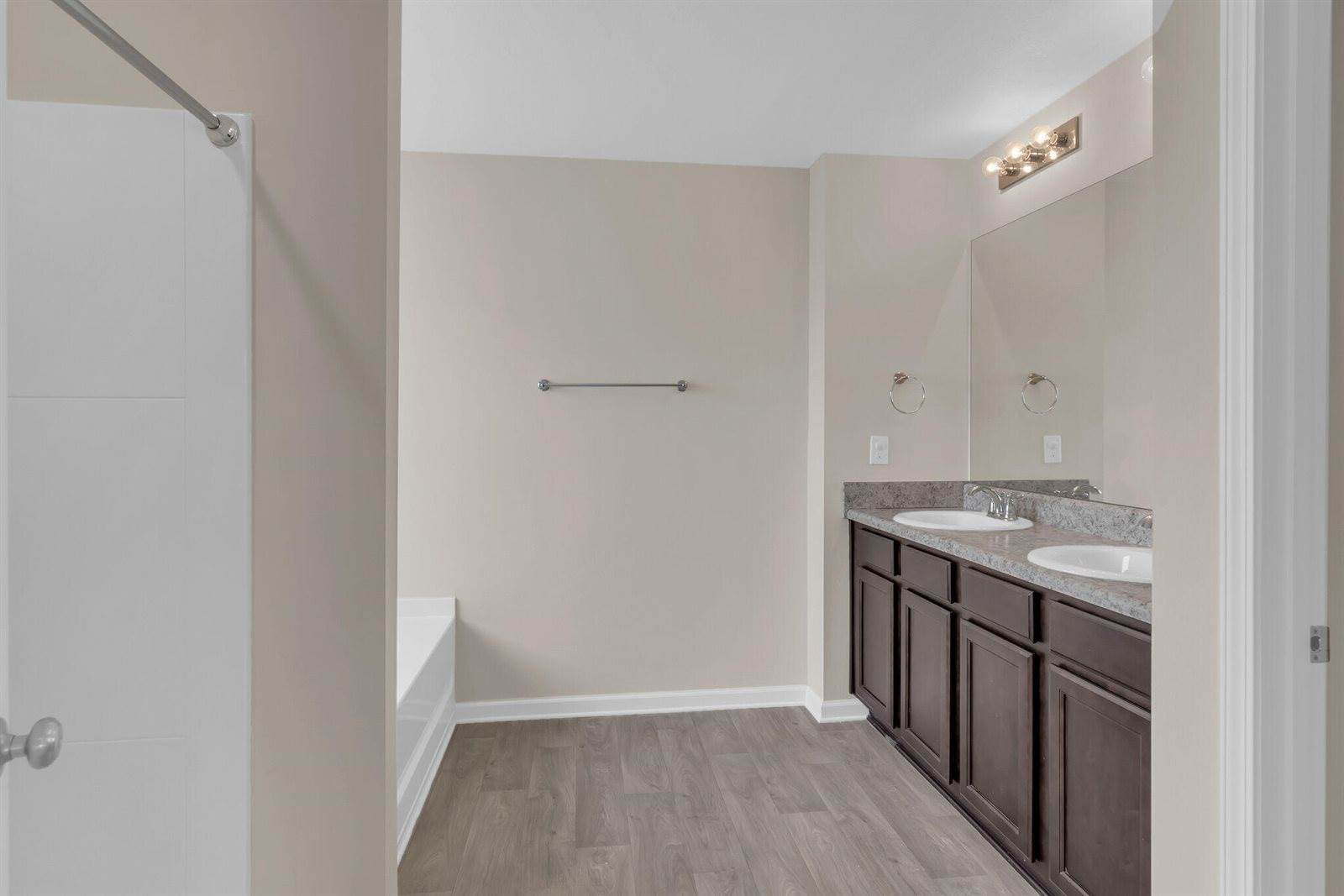 585 Earl Godwin Road, Freeport, FL 32439