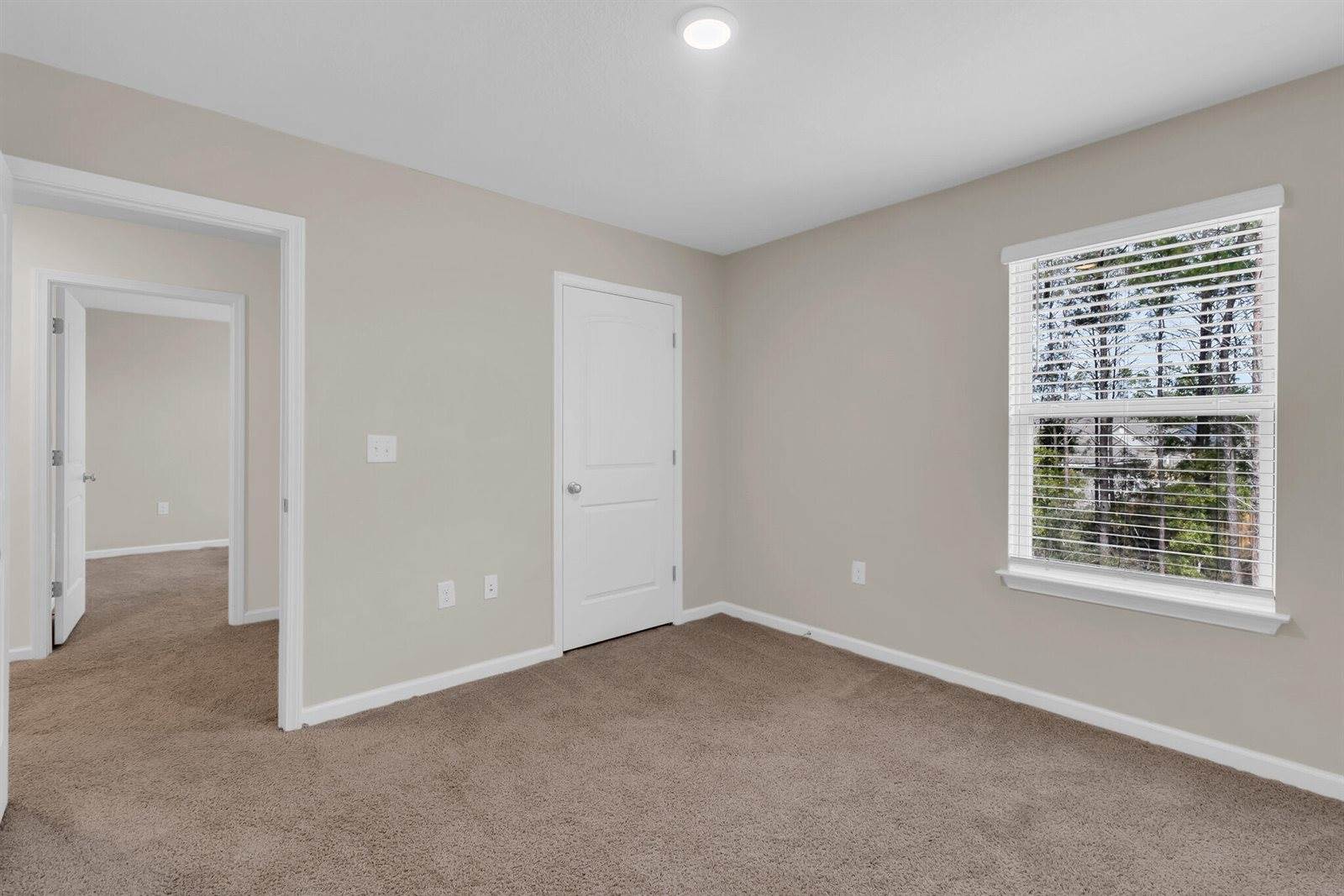 585 Earl Godwin Road, Freeport, FL 32439