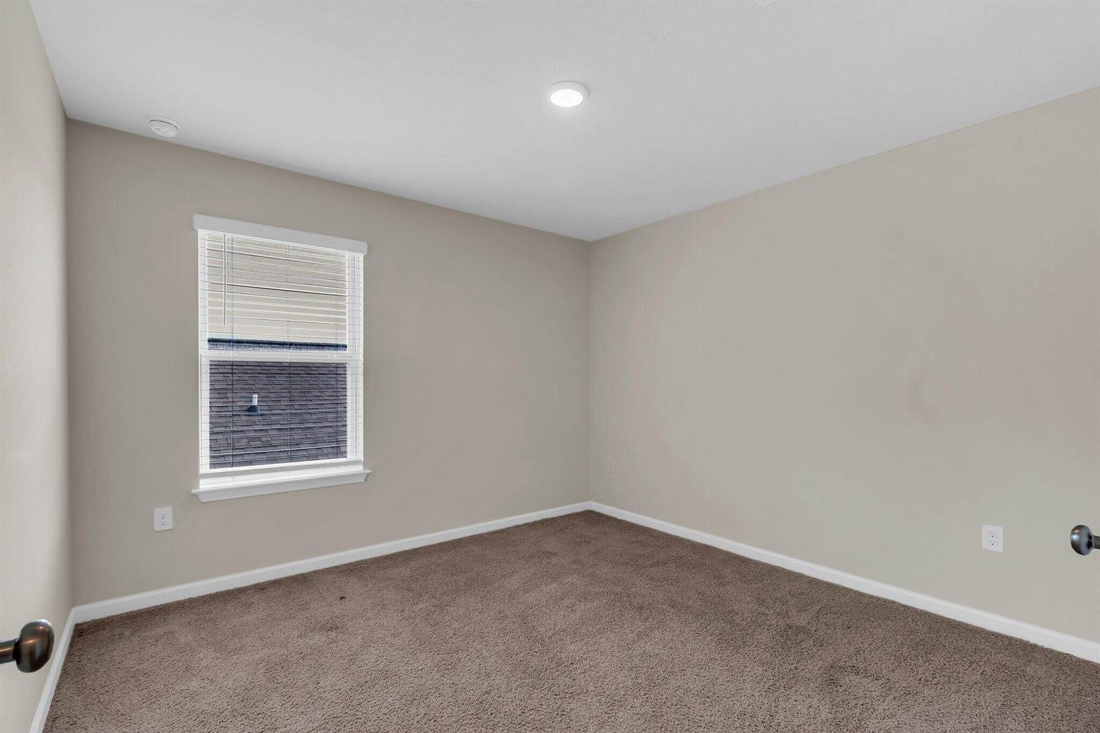 585 Earl Godwin Road, Freeport, FL 32439