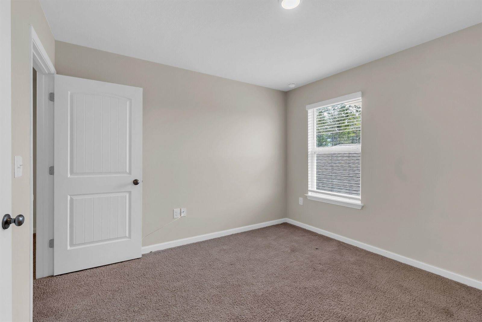 585 Earl Godwin Road, Freeport, FL 32439