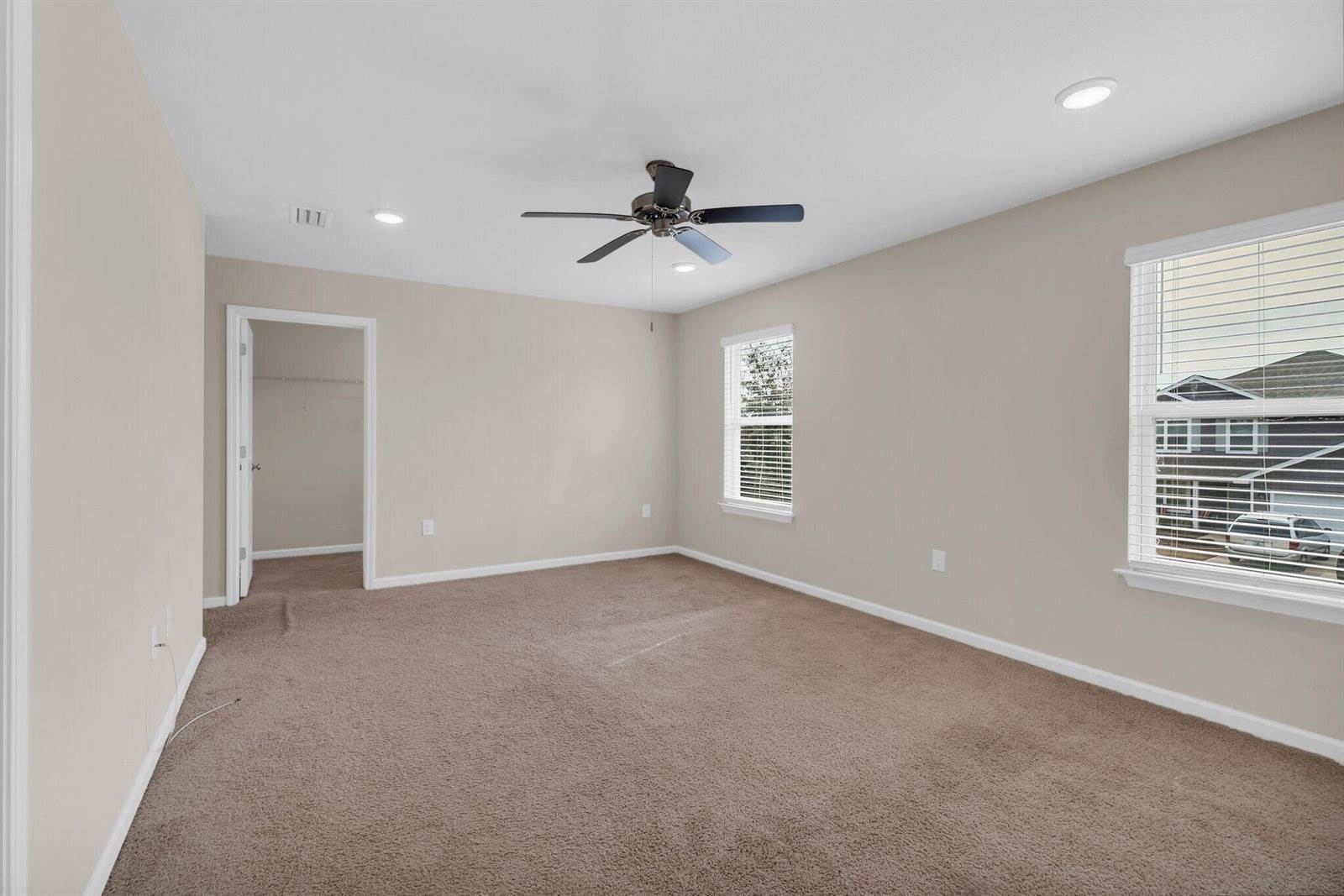 585 Earl Godwin Road, Freeport, FL 32439