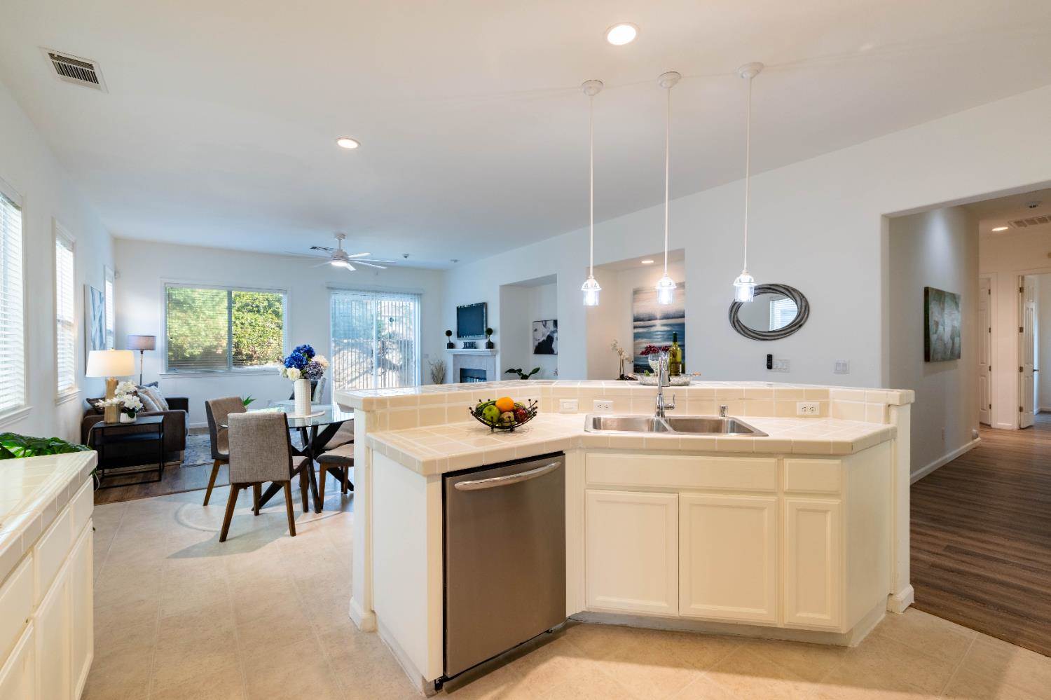 3116 Dovehouse Lane, Modesto, CA 95355