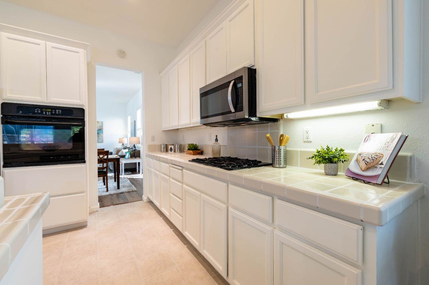 3116 Dovehouse Lane, Modesto, CA 95355