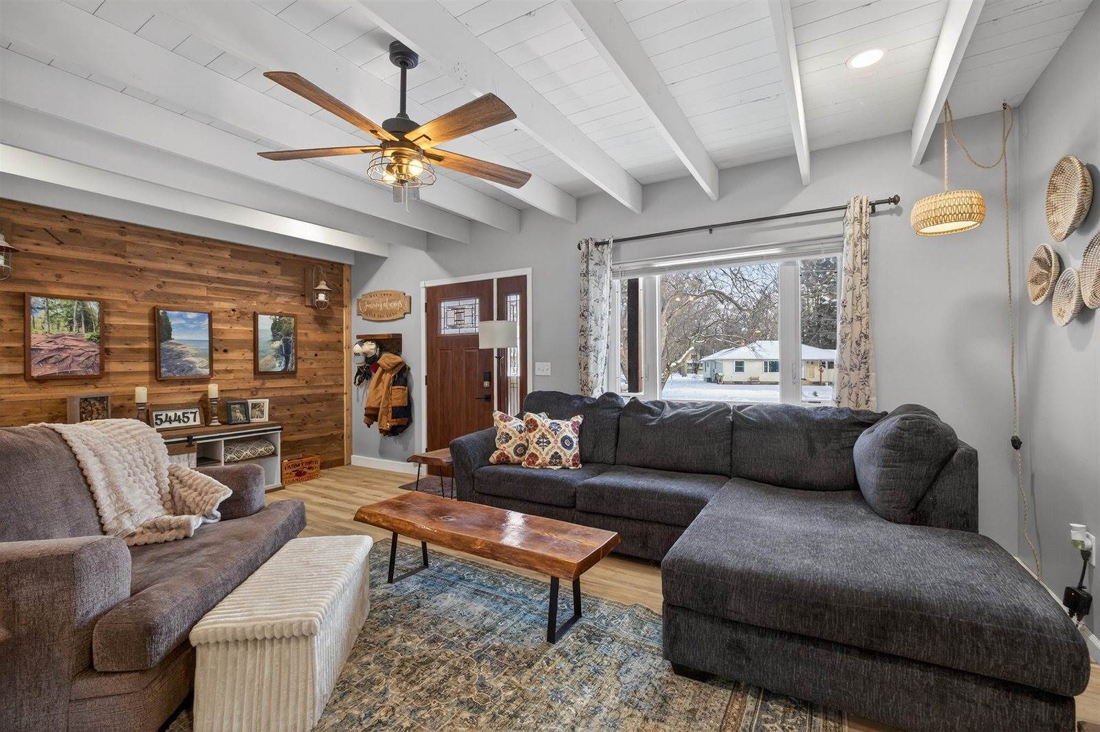 111 Glendale Lane, Nekoosa, WI 54457