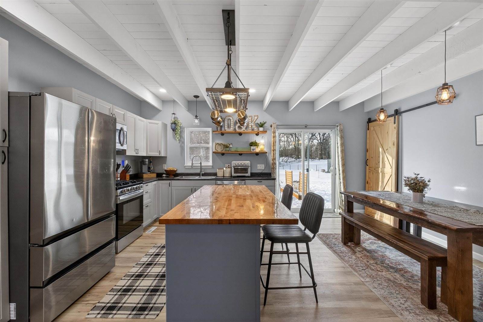 111 Glendale Lane, Nekoosa, WI 54457