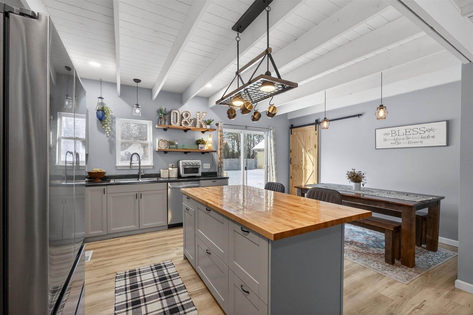 111 Glendale Lane, Nekoosa, WI 54457