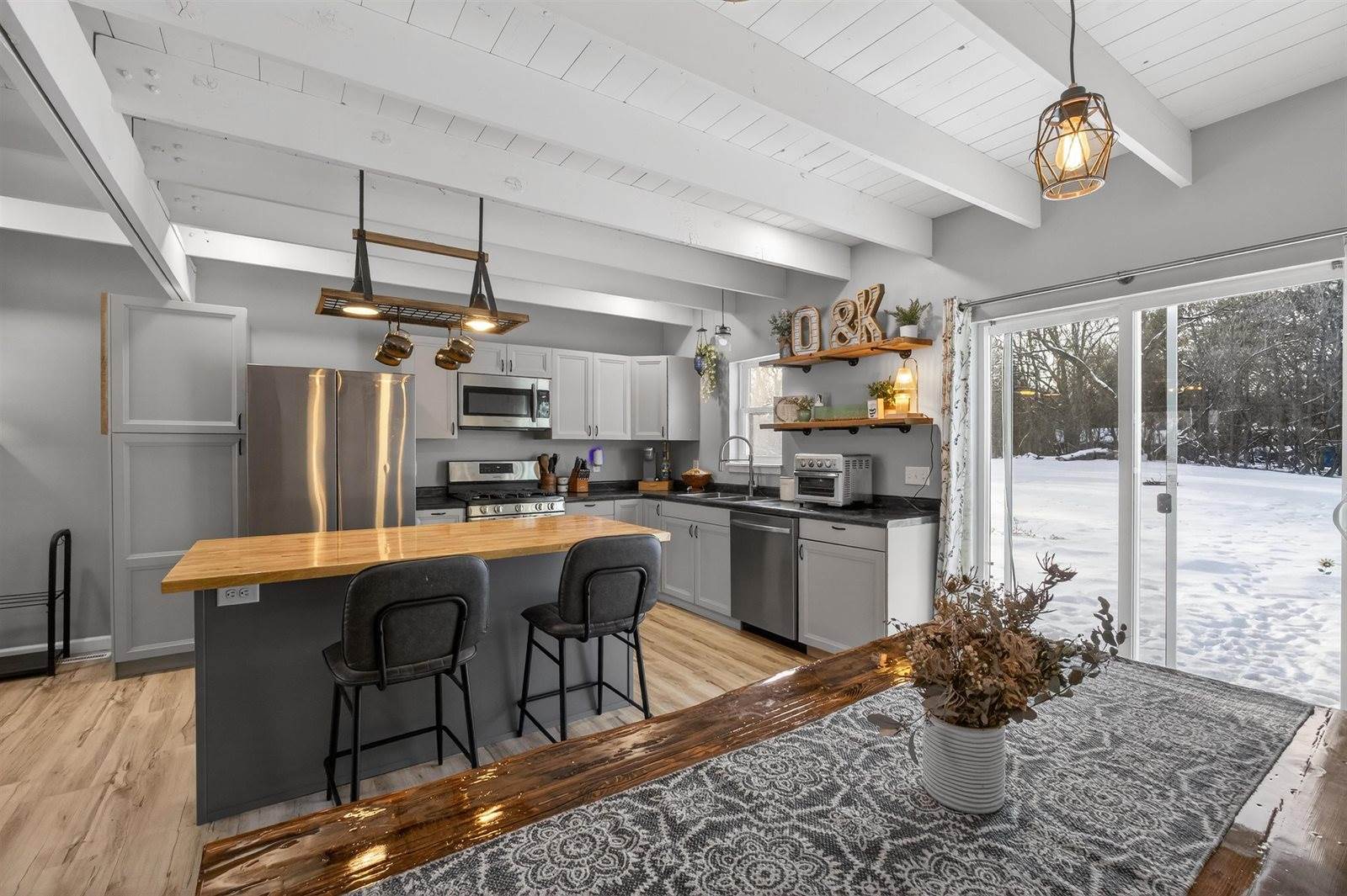 111 Glendale Lane, Nekoosa, WI 54457