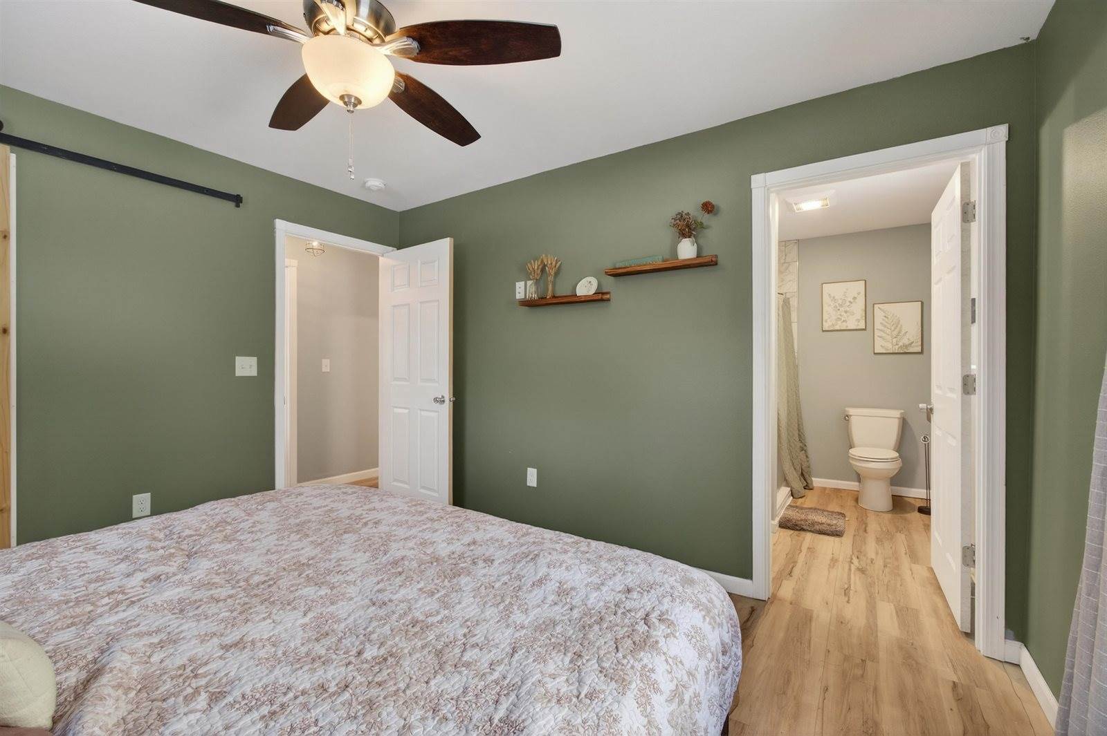 111 Glendale Lane, Nekoosa, WI 54457