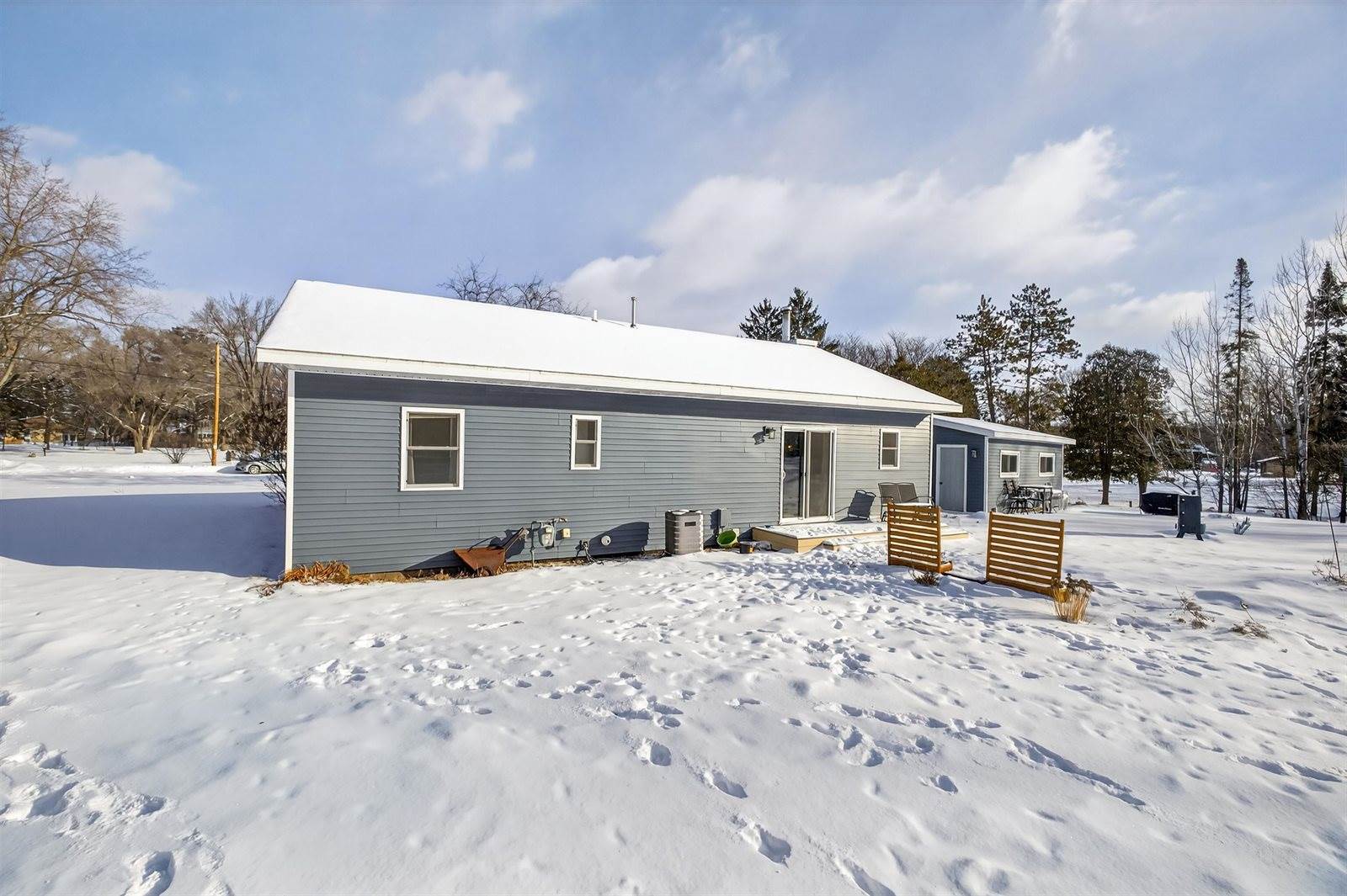 111 Glendale Lane, Nekoosa, WI 54457