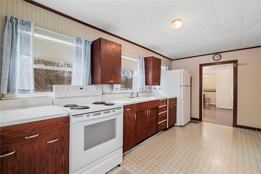 147 Fredonia Hadley Rd, Fairview Township, PA 16124