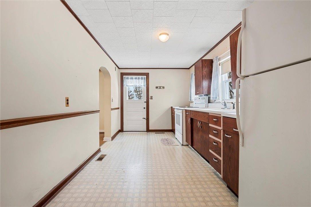 147 Fredonia Hadley Rd, Fairview Township, PA 16124