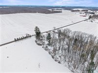 147 Fredonia Hadley Rd, Fairview Township, PA 16124