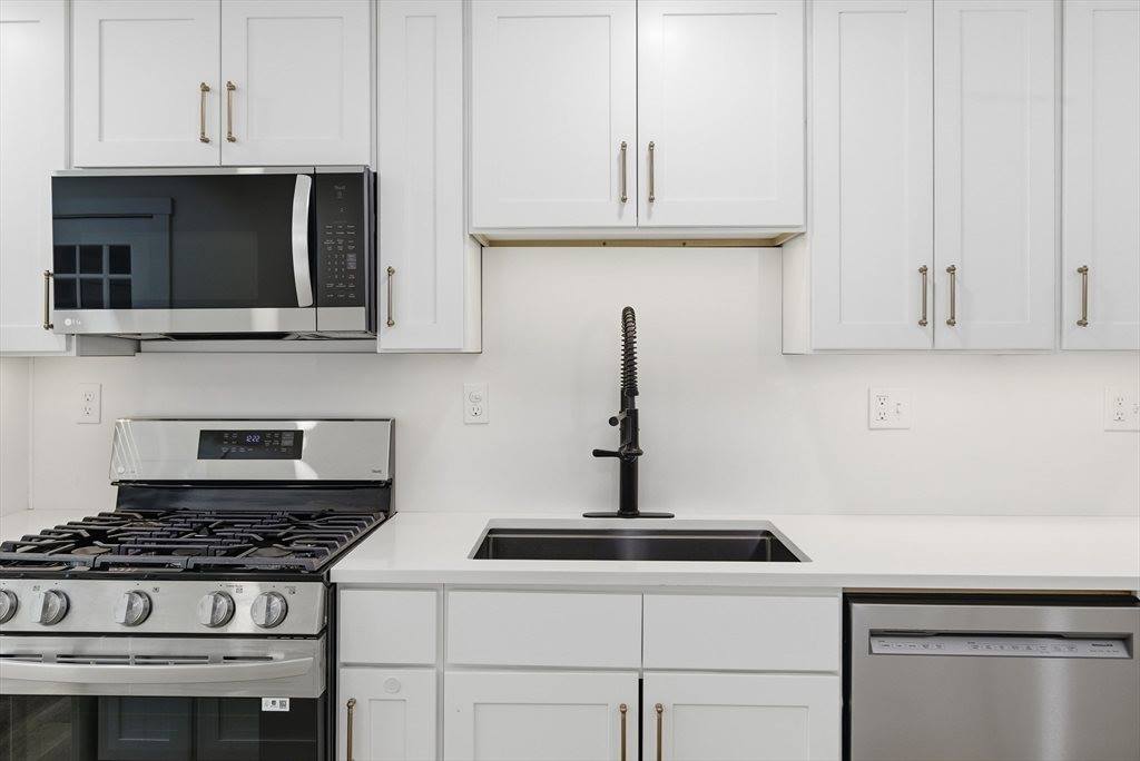 42 Oakdale Rd, Canton, MA 02021