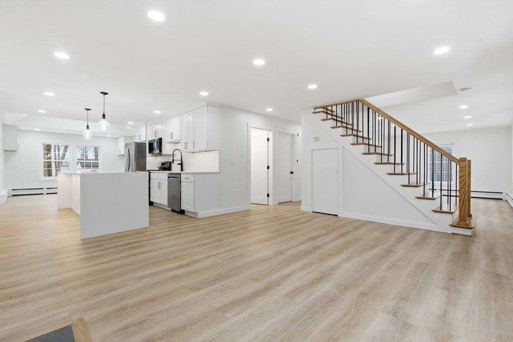 42 Oakdale Rd, Canton, MA 02021