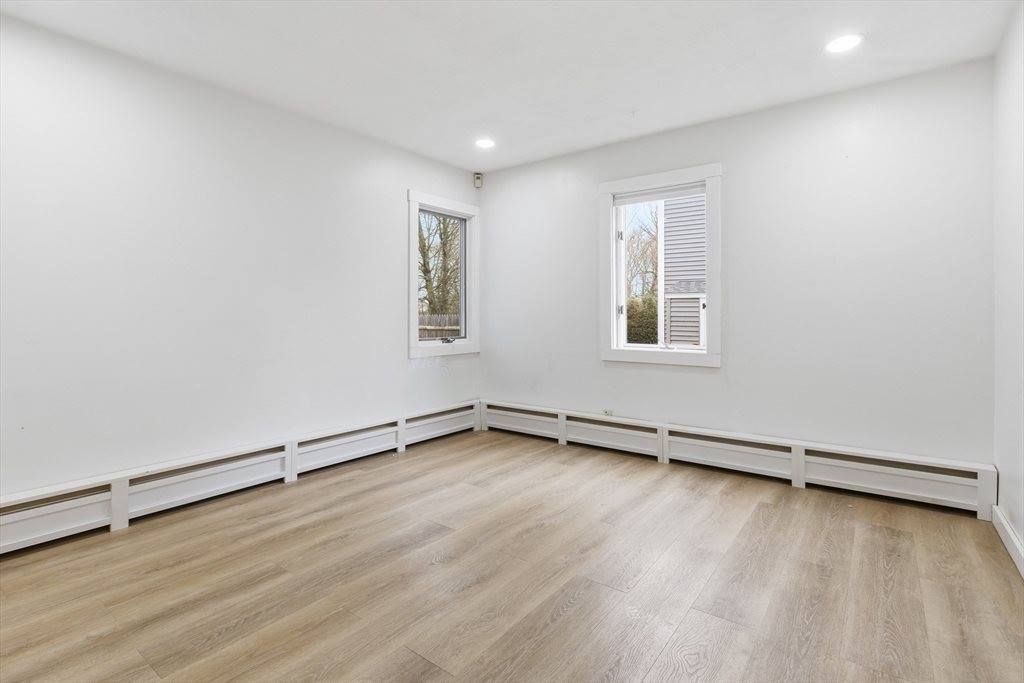 42 Oakdale Rd, Canton, MA 02021