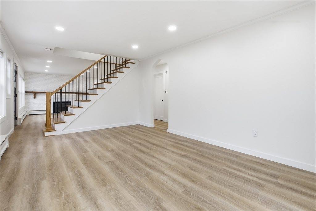 42 Oakdale Rd, Canton, MA 02021