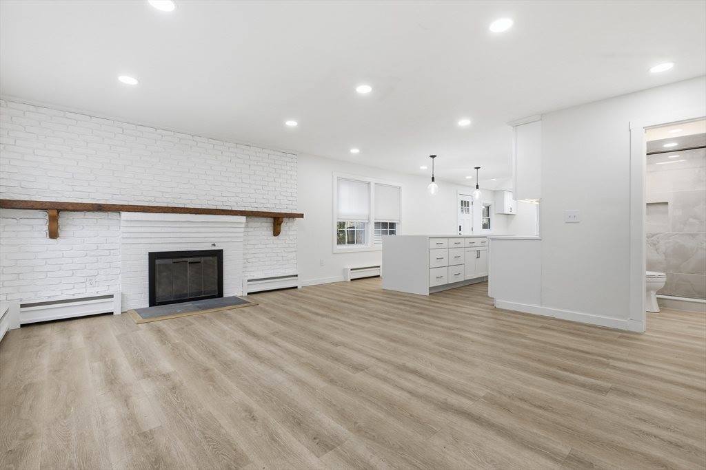 42 Oakdale Rd, Canton, MA 02021