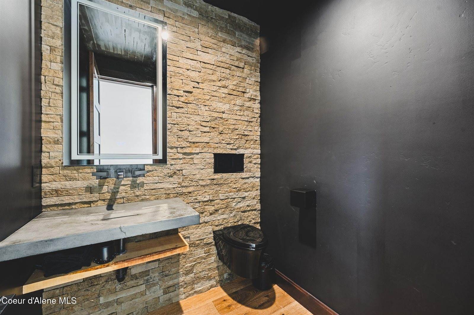 5714 East Hayden Lake Rd, Hayden, ID 83835