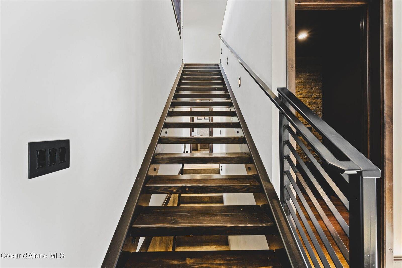 5714 East Hayden Lake Rd, Hayden, ID 83835