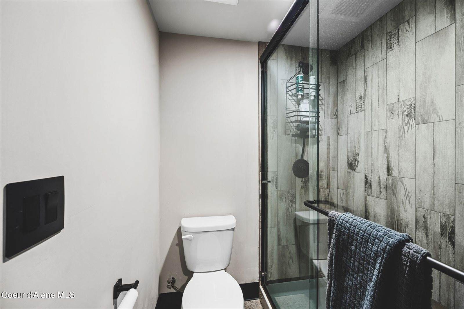 5714 East Hayden Lake Rd, Hayden, ID 83835