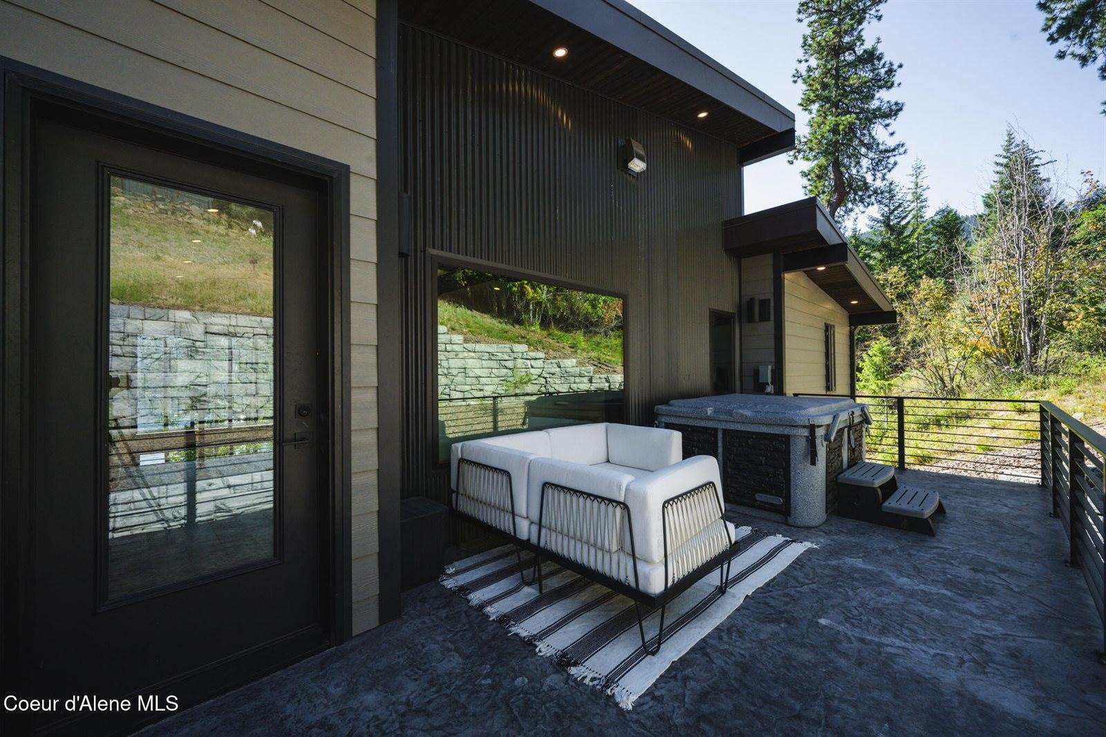 5714 East Hayden Lake Rd, Hayden, ID 83835