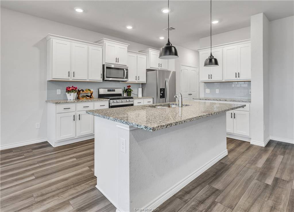 6220 Darlington Avenue, College Station, TX 77845