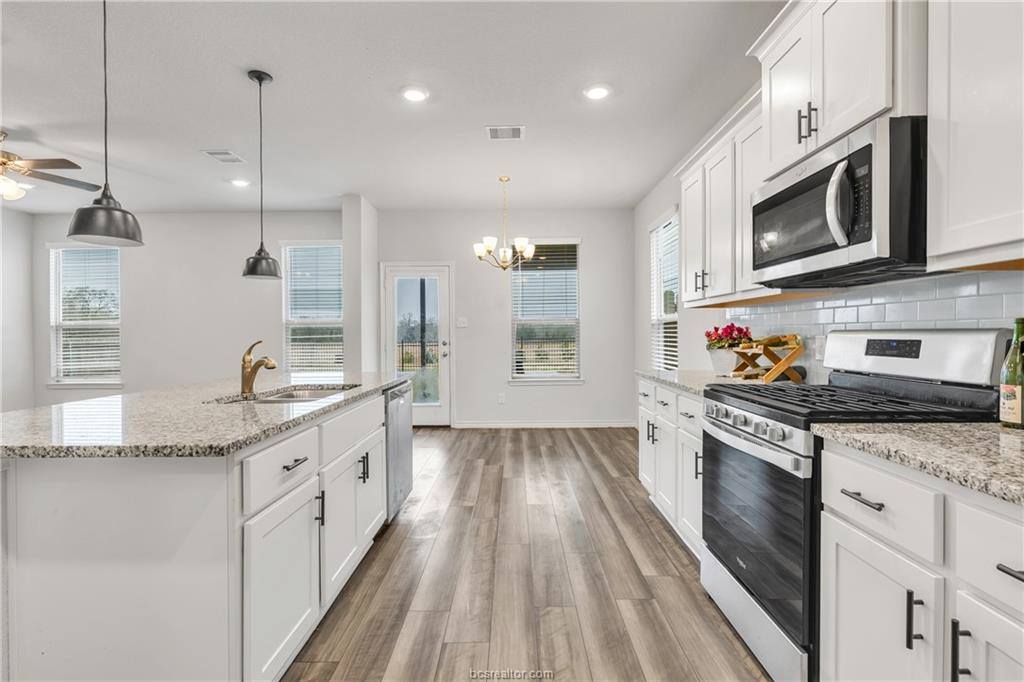 6220 Darlington Avenue, College Station, TX 77845