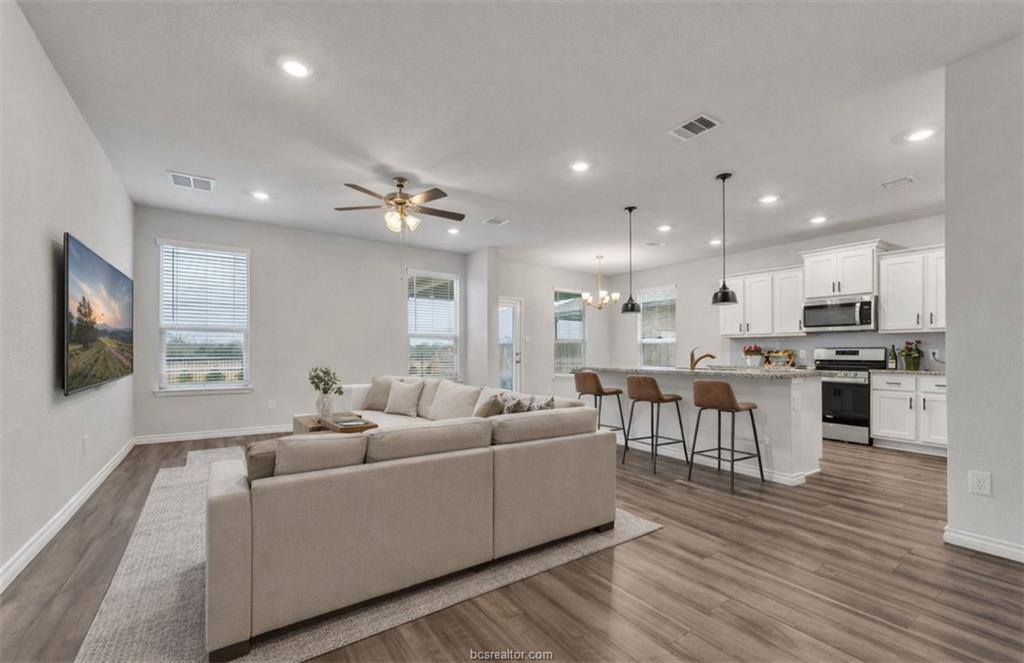 6220 Darlington Avenue, College Station, TX 77845