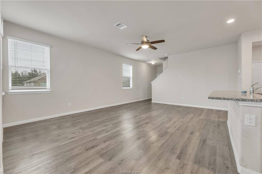 4700 Nopalitos Way, Bryan, TX 77807