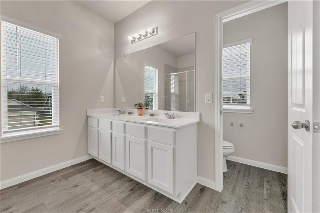 4700 Nopalitos Way, Bryan, TX 77807