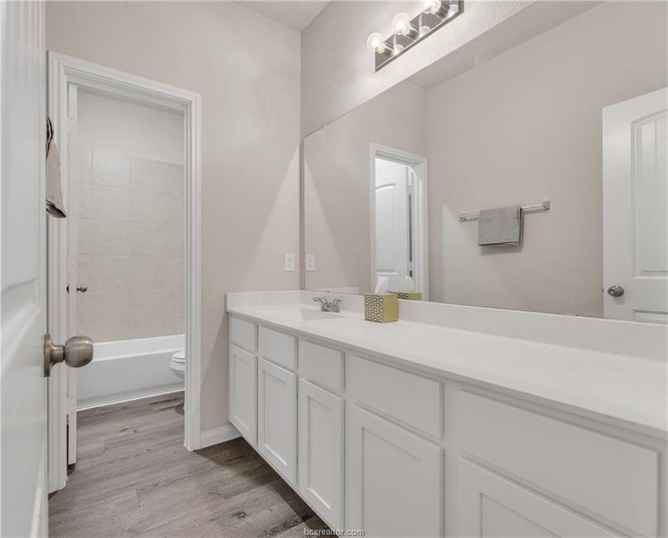 4700 Nopalitos Way, Bryan, TX 77807