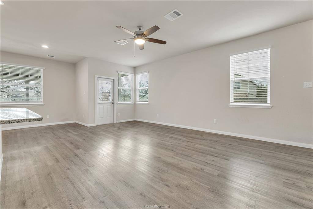 4700 Nopalitos Way, Bryan, TX 77807