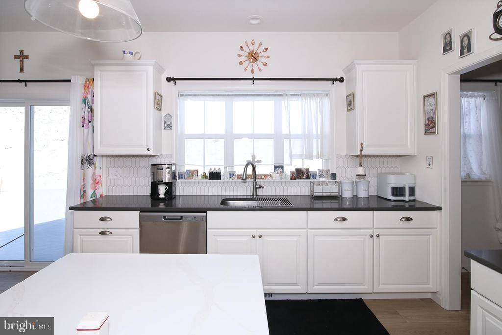 216 Copper Ridge Drive, Newmanstown, PA 17073