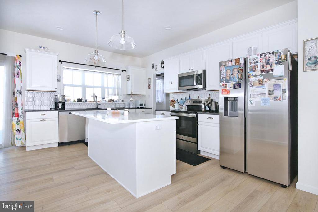 216 Copper Ridge Drive, Newmanstown, PA 17073