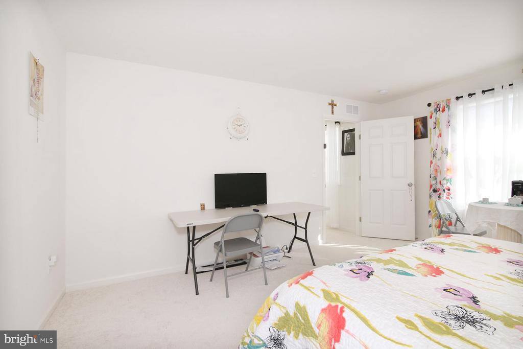 216 Copper Ridge Drive, Newmanstown, PA 17073