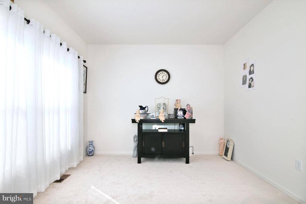 216 Copper Ridge Drive, Newmanstown, PA 17073